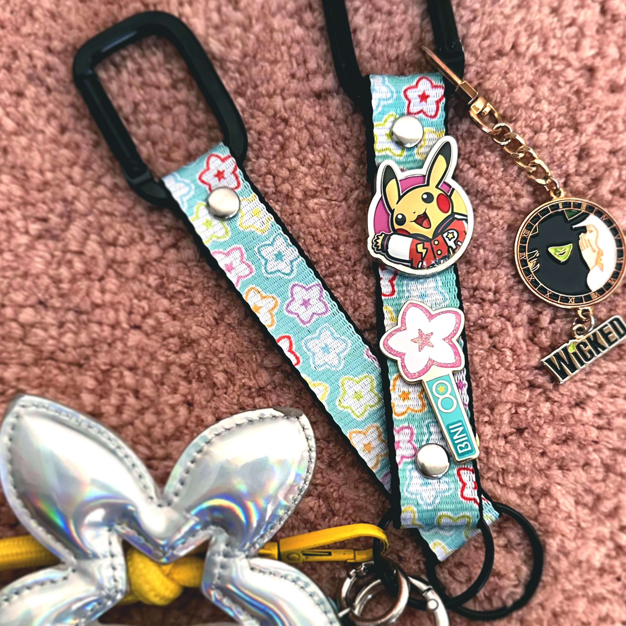 [FANART] Bloombilya Enamel Pins